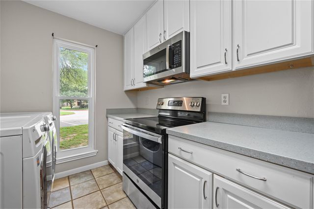 1601 Faro DR 1404, Austin, TX 78741