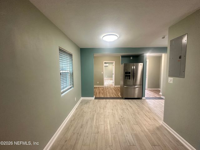 820 N 3RD Avenue N, Jacksonville Beach, FL 32250