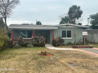 820 N 3RD Avenue N, Jacksonville Beach, FL 32250