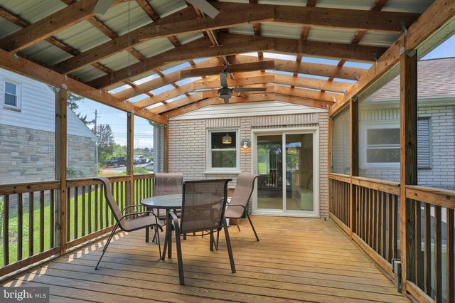 1815 TEMPLE AVE, Lancaster, PA 17603