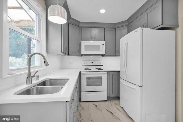 1815 TEMPLE AVE, Lancaster, PA 17603