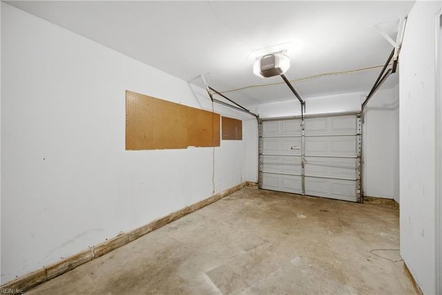 1261 Lord Dunmore DR, Virginia Beach, VA 23464