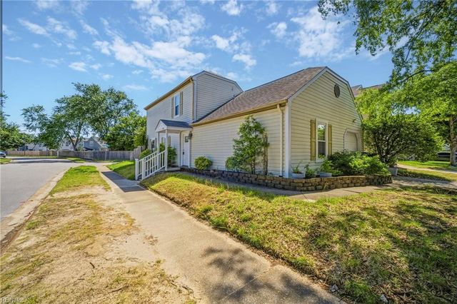 1261 Lord Dunmore DR, Virginia Beach, VA 23464