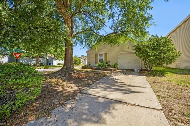 1261 Lord Dunmore DR, Virginia Beach, VA 23464