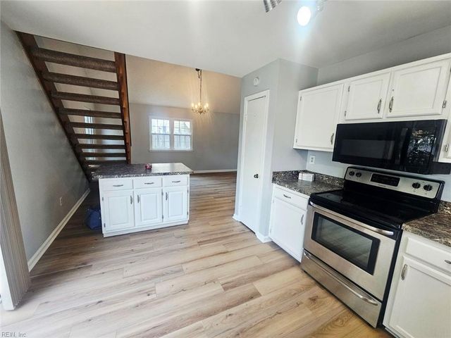 1261 Lord Dunmore DR, Virginia Beach, VA 23464