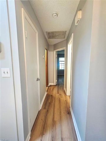 1261 Lord Dunmore DR, Virginia Beach, VA 23464
