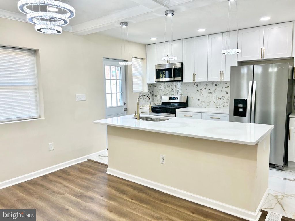 Image 6 of property listing at 3408 PARKLAWN AVE, Baltimore, MD 21213