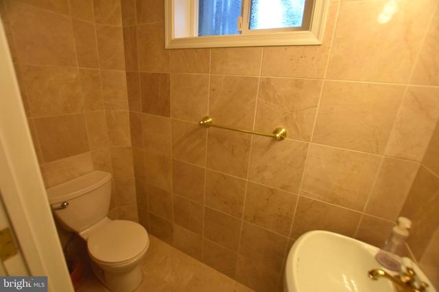 10118 CEDAR LN, Kensington, MD 20895