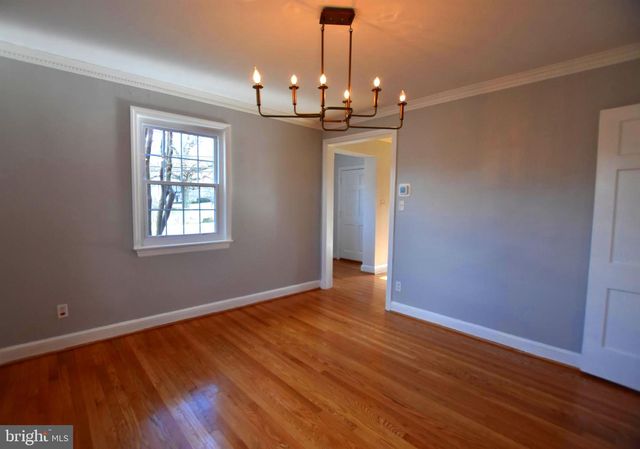 10118 CEDAR LN, Kensington, MD 20895
