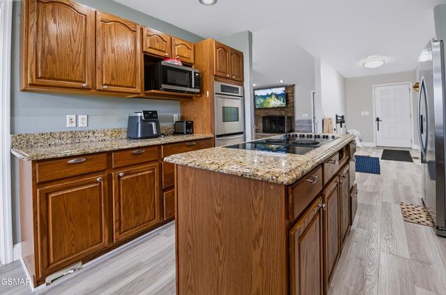 1511 Snapp Road, Sevierville, TN 37862