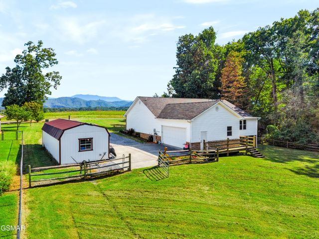 1511 Snapp Road, Sevierville, TN 37862