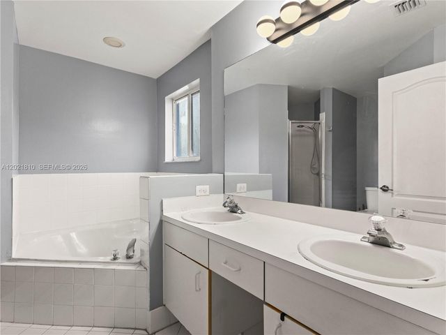5033 NW 114th Ct, Doral, FL 33178