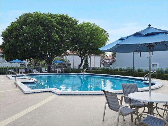 5033 NW 114th Ct, Doral, FL 33178