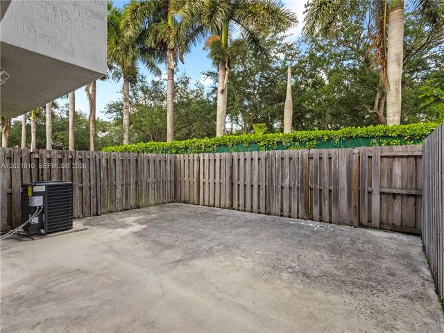 5033 NW 114th Ct, Doral, FL 33178