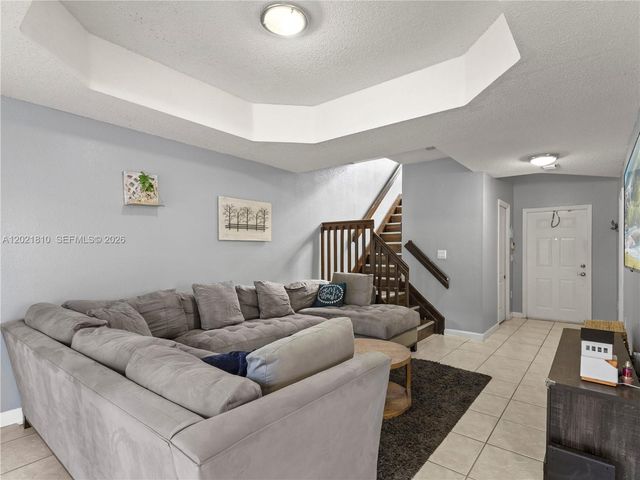 5033 NW 114th Ct, Doral, FL 33178
