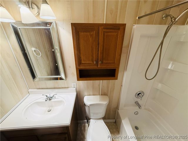 611 Reggie Court, Spring Lake, NC 28390