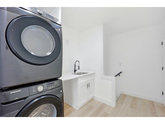 2900 S Golden Way, Denver, CO 80227