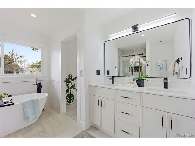 2900 S Golden Way, Denver, CO 80227