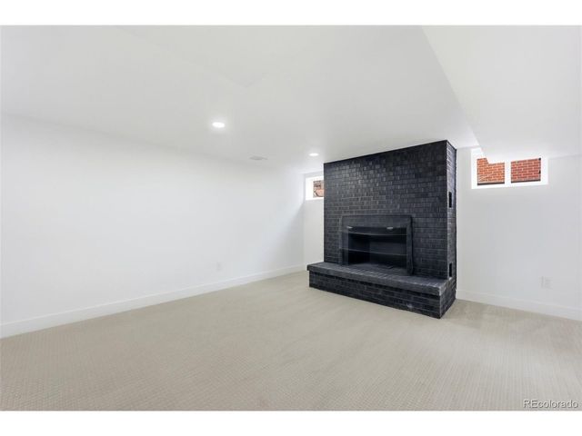 2900 S Golden Way, Denver, CO 80227