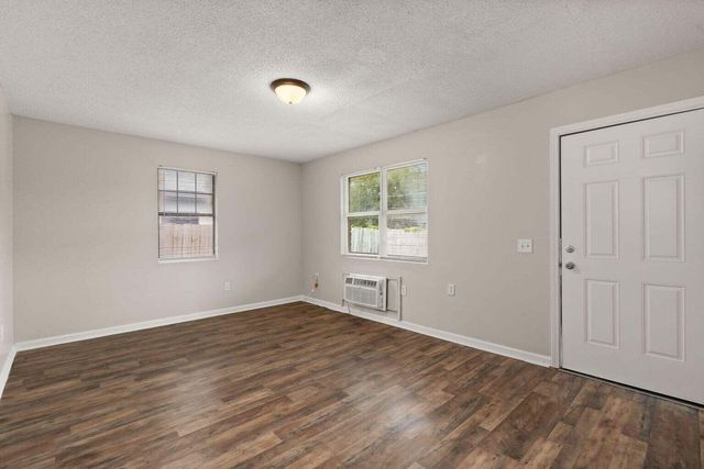 1820 Iris Street, North Charleston, SC 29405