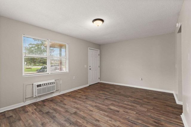 1820 Iris Street, North Charleston, SC 29405