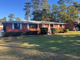 3843 BESSENT Road, Jacksonville, FL 32218