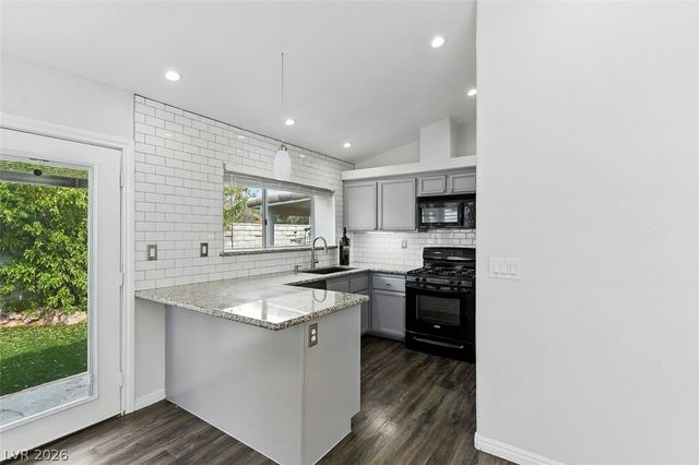 2748 Chokeberry Court, Las Vegas, NV 89108