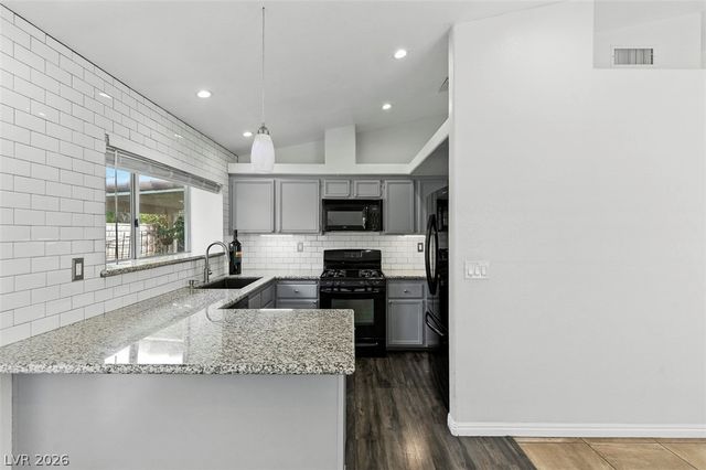 2748 Chokeberry Court, Las Vegas, NV 89108