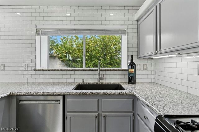 2748 Chokeberry Court, Las Vegas, NV 89108