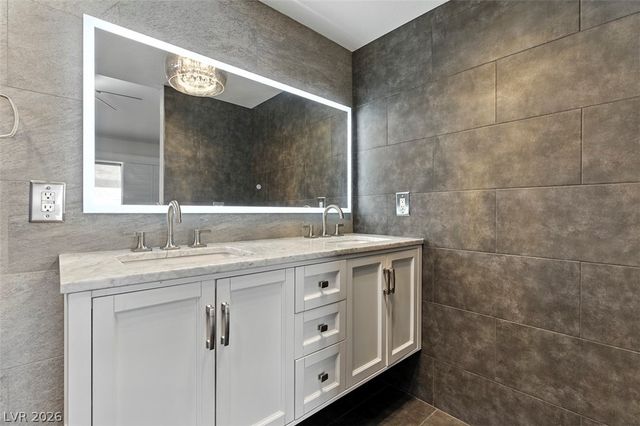 2748 Chokeberry Court, Las Vegas, NV 89108