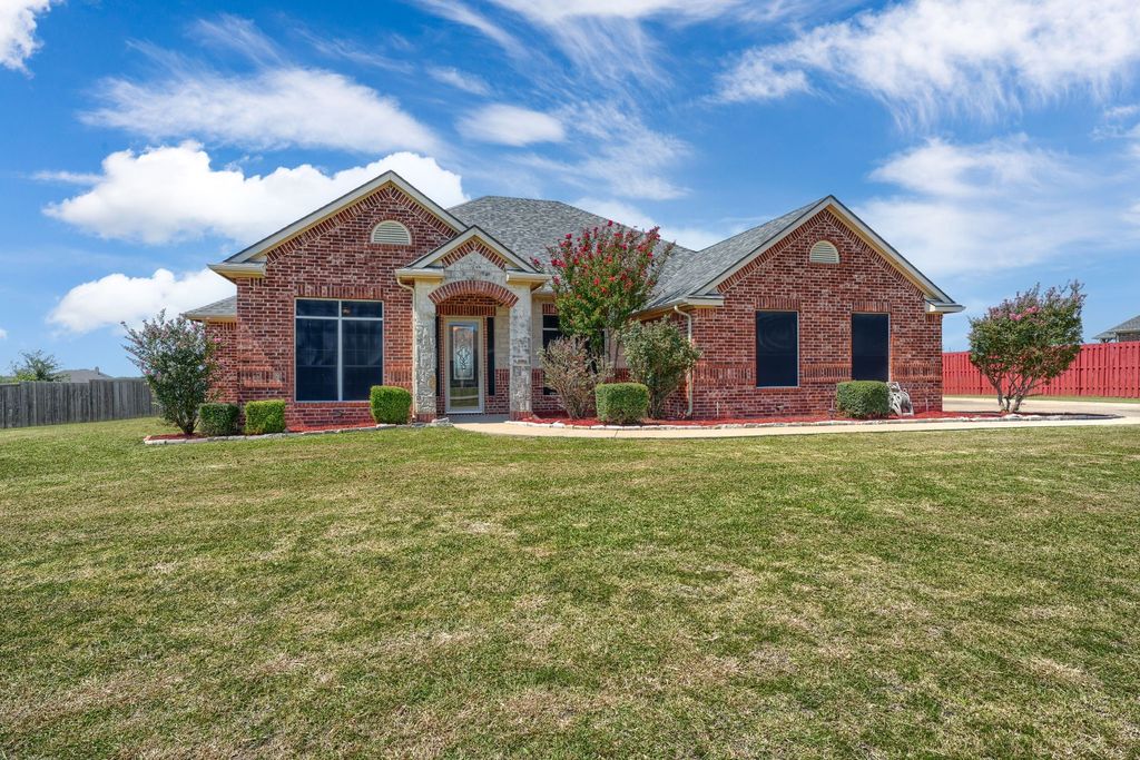 222 Westward Drive, Royse City, TX 75189
