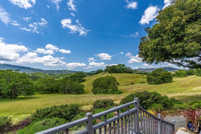 10601 Slattery Rd, Glen Ellen, CA 95442