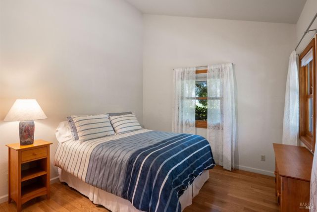 10601 Slattery Rd, Glen Ellen, CA 95442