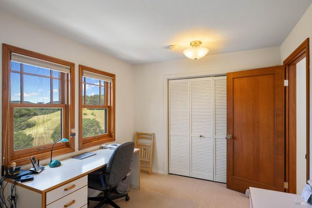 10601 Slattery Rd, Glen Ellen, CA 95442