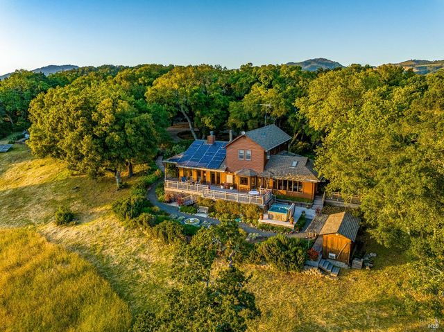 10601 Slattery Rd, Glen Ellen, CA 95442