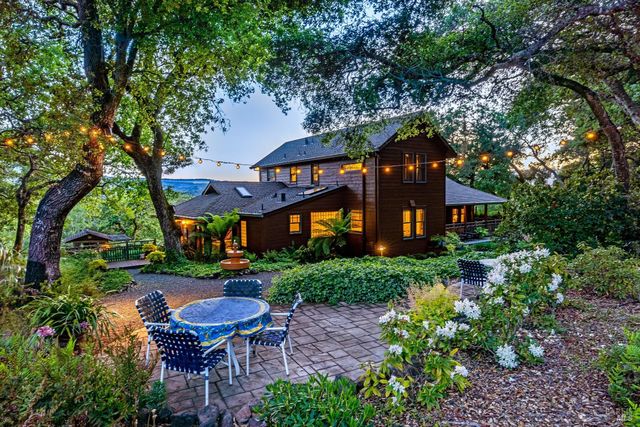 10601 Slattery Rd, Glen Ellen, CA 95442