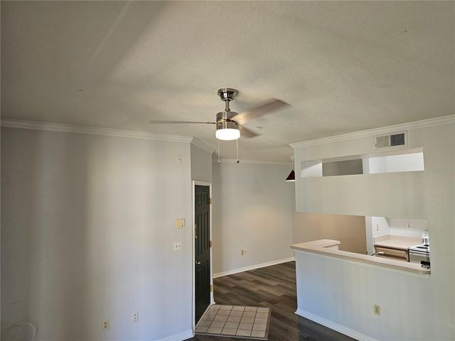 5620 PINNACLE HEIGHTS CIRCLE 304, Tampa, FL 33624