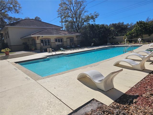 5620 PINNACLE HEIGHTS CIRCLE 304, Tampa, FL 33624