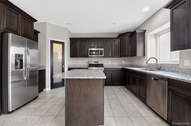 36188 English Drive, Sterling Heights, MI 48310