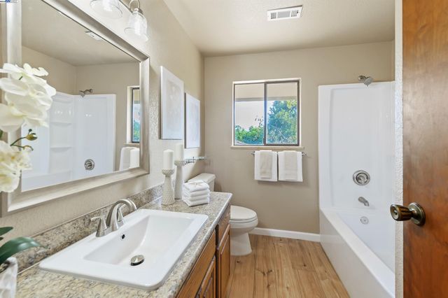 2470 Sheffield Drive, Livermore, CA 94550