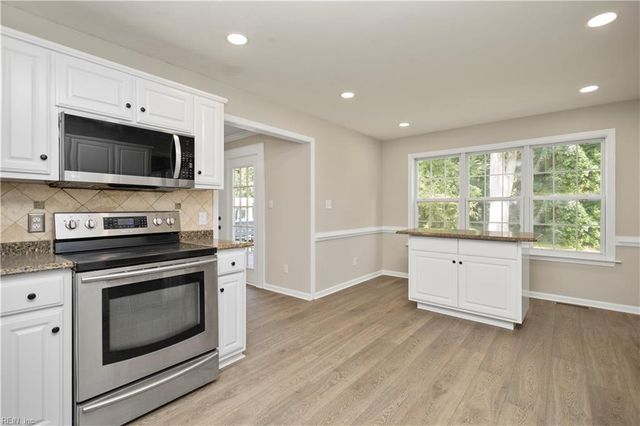1521 Olde Mill Creek DR, Suffolk, VA 23434