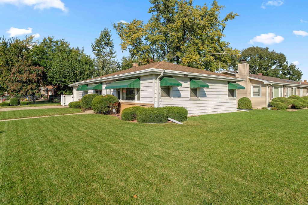 1001 Winthrop Avenue, Joliet, IL 60435 — photo 2