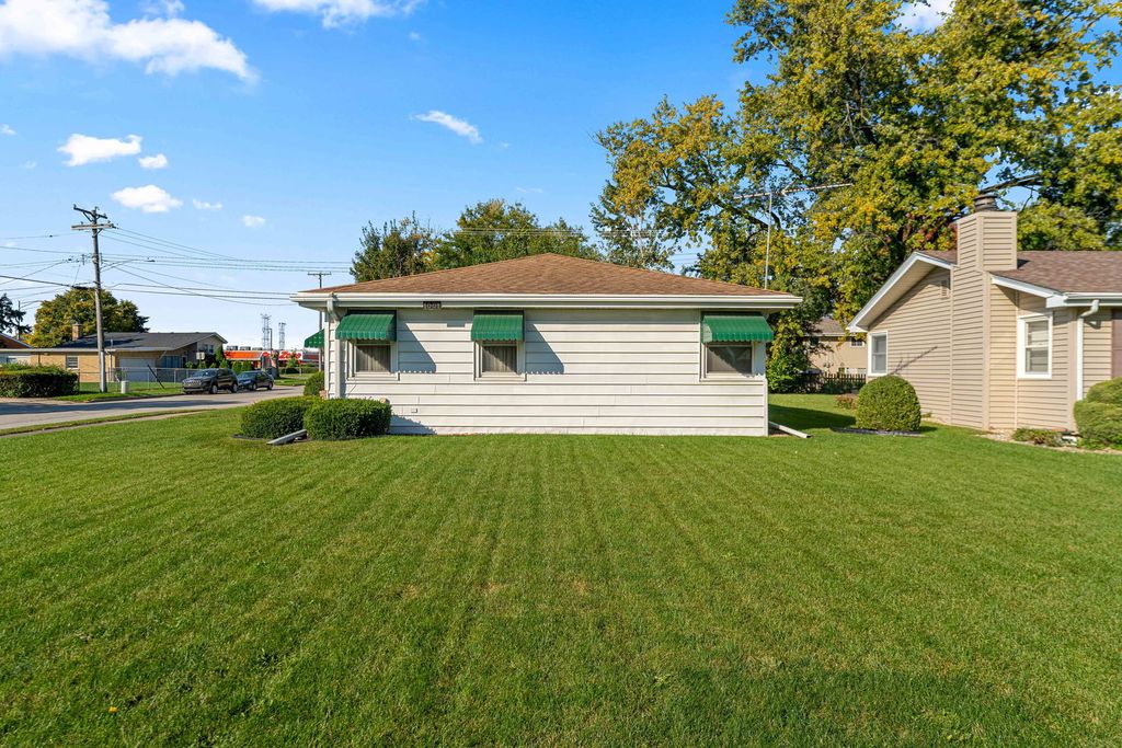 1001 Winthrop Avenue, Joliet, IL 60435 — photo 3