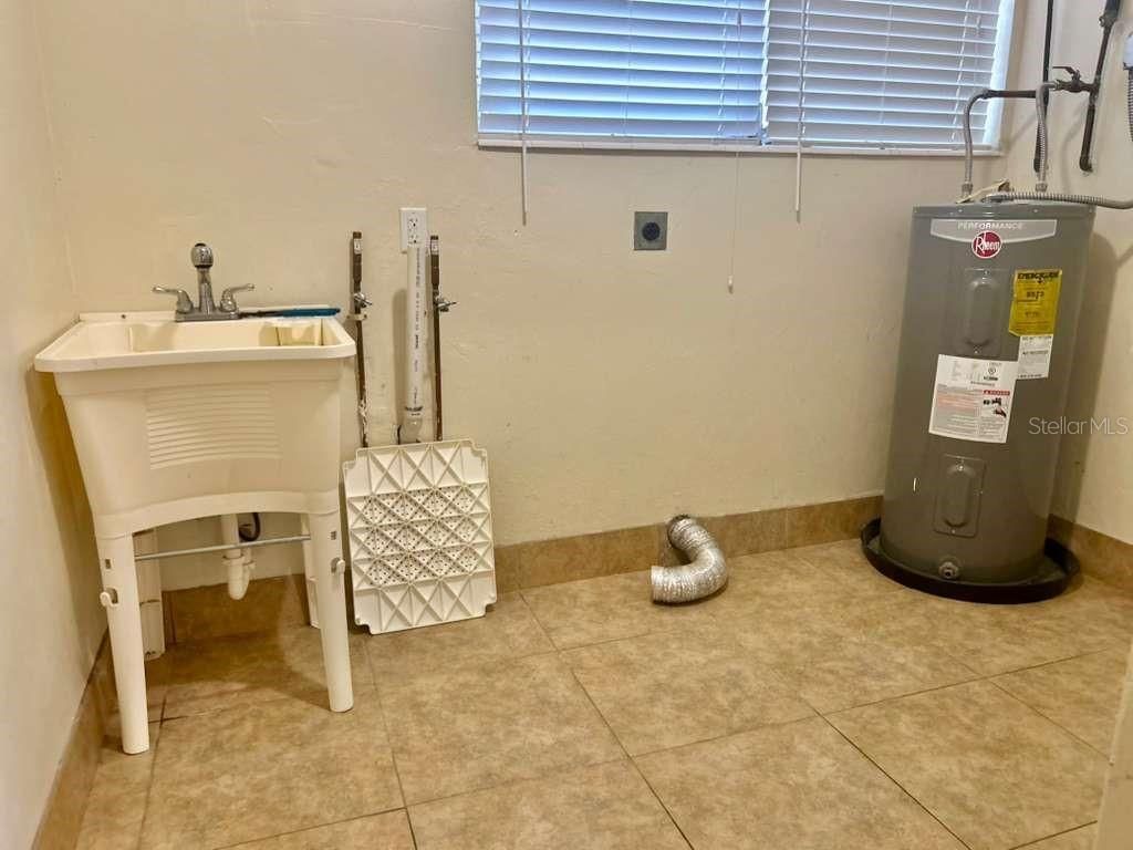 Image 16 of property listing at 650 NE 5TH STREET, Pompano Beach, FL 33060