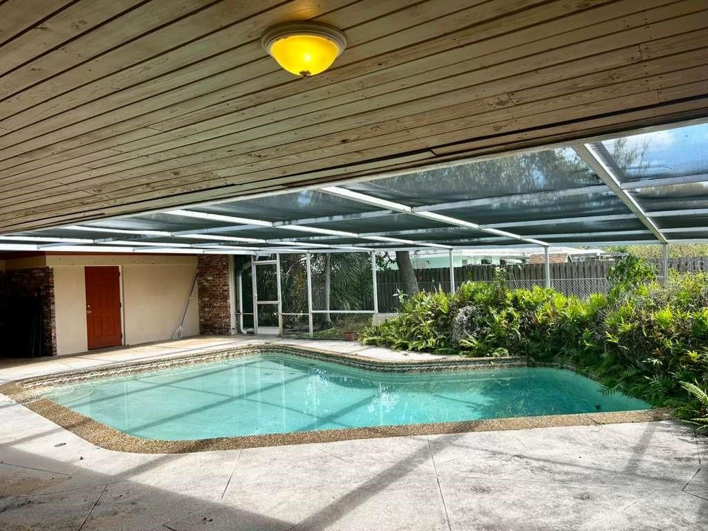 Image 23 of property listing at 650 NE 5TH STREET, Pompano Beach, FL 33060