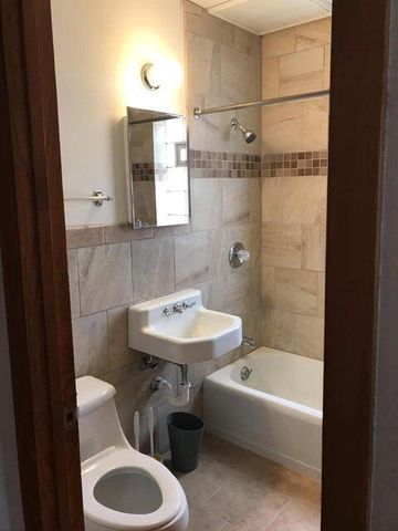 2312 N 71st STREET, Wauwatosa, WI 53213