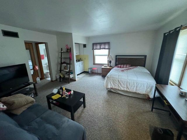 2312 N 71st STREET, Wauwatosa, WI 53213