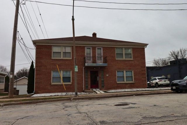 2312 N 71st STREET, Wauwatosa, WI 53213