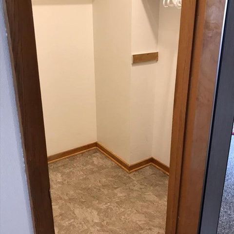 2312 N 71st STREET, Wauwatosa, WI 53213