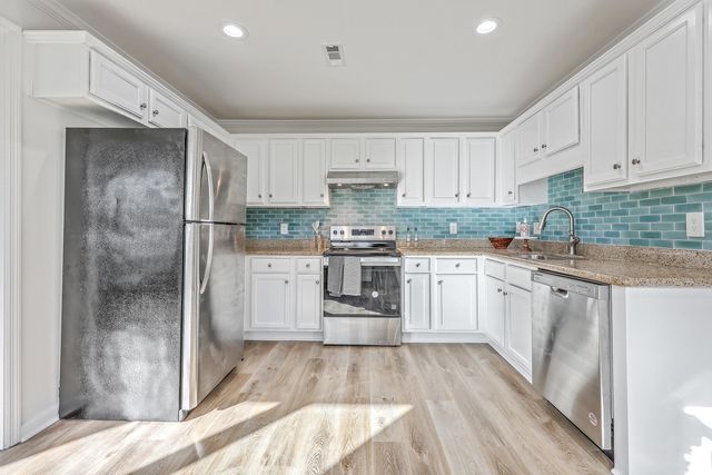 233 N Pandora Drive, Goose Creek, SC 29445